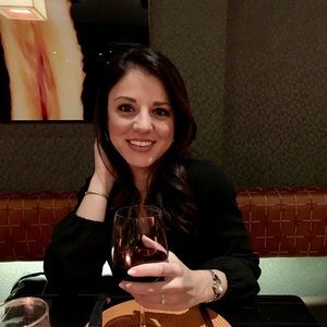 Meet your Posher, Danielle